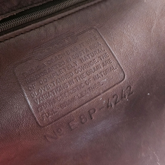 COACH | Coach Westport Leather Tote | Coach 4242 | 90s Vintage | Bucket Bag - Picture 9 of 16